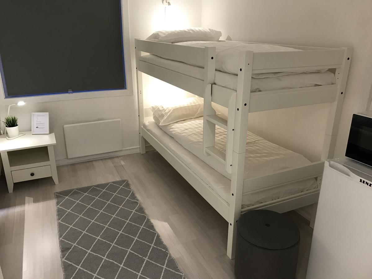 Hostal Vinstra Hostel *