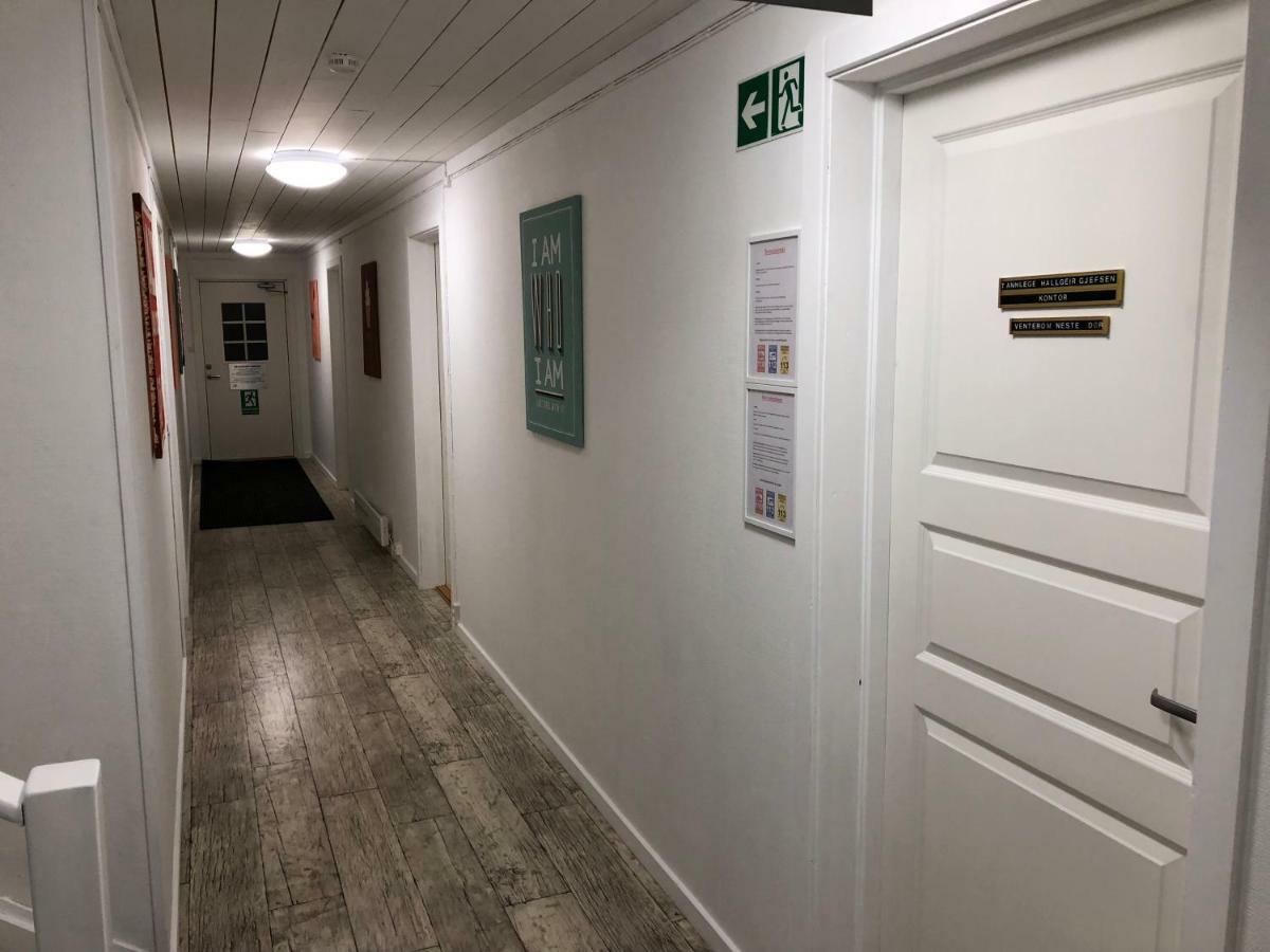 Hostal Vinstra Hostel *